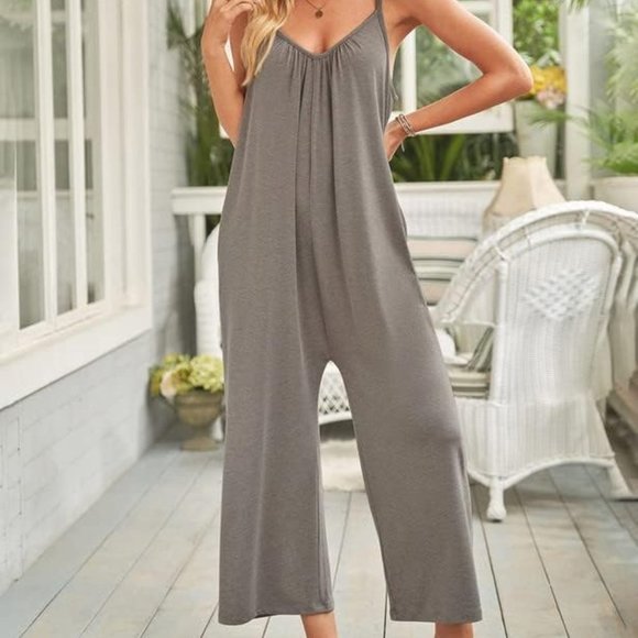 Pants - NWT Wide Leg Sleeveless Spaghetti Strap V Neck Jumpsuit